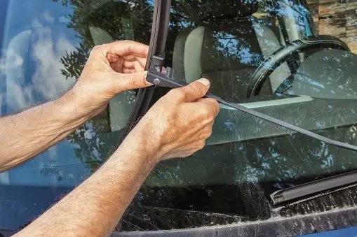 Same Day Service: How Mobile Auto Glass Repair Gets You Back on the Road Quickly